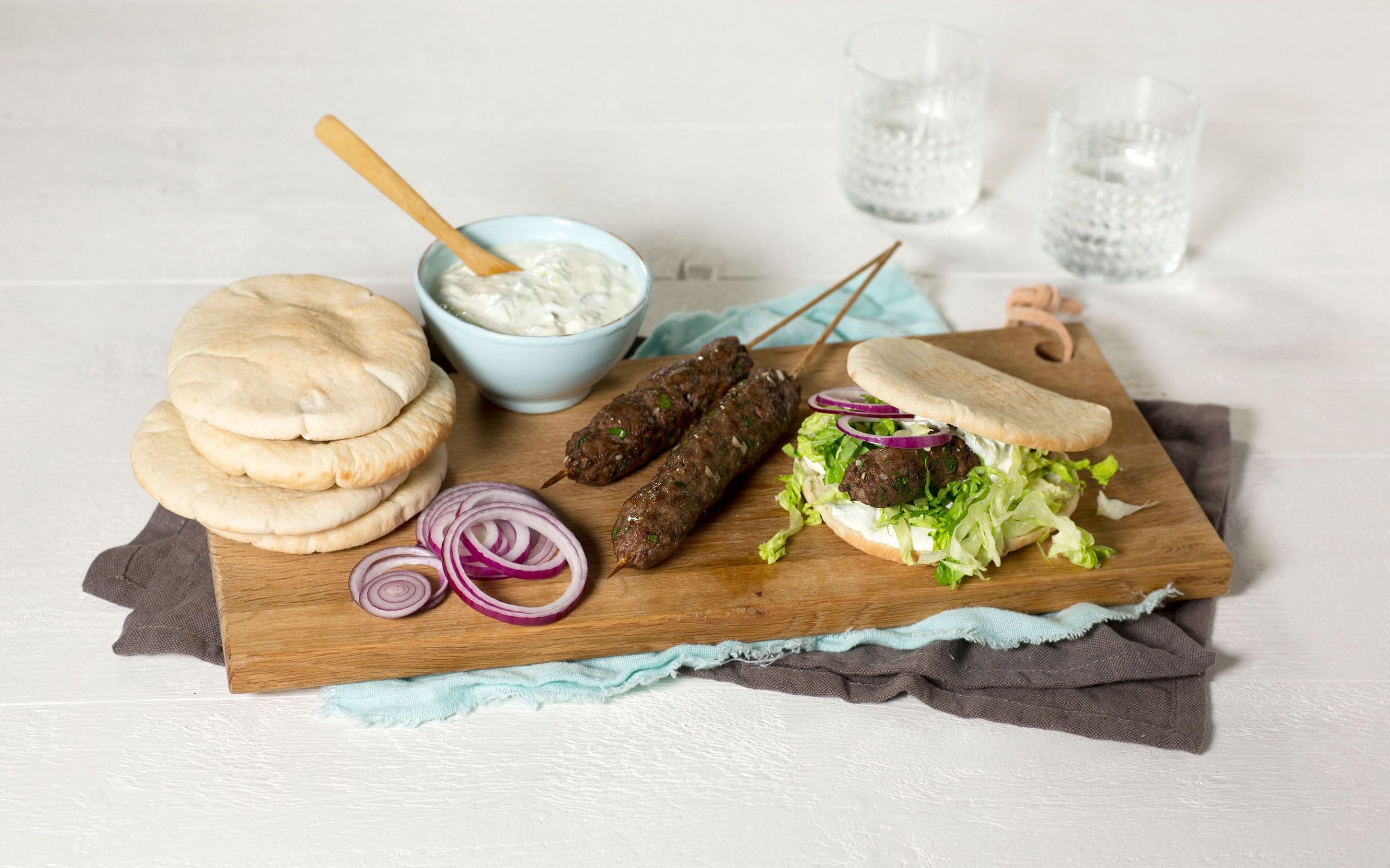 Kebab med agurkyoghurt
