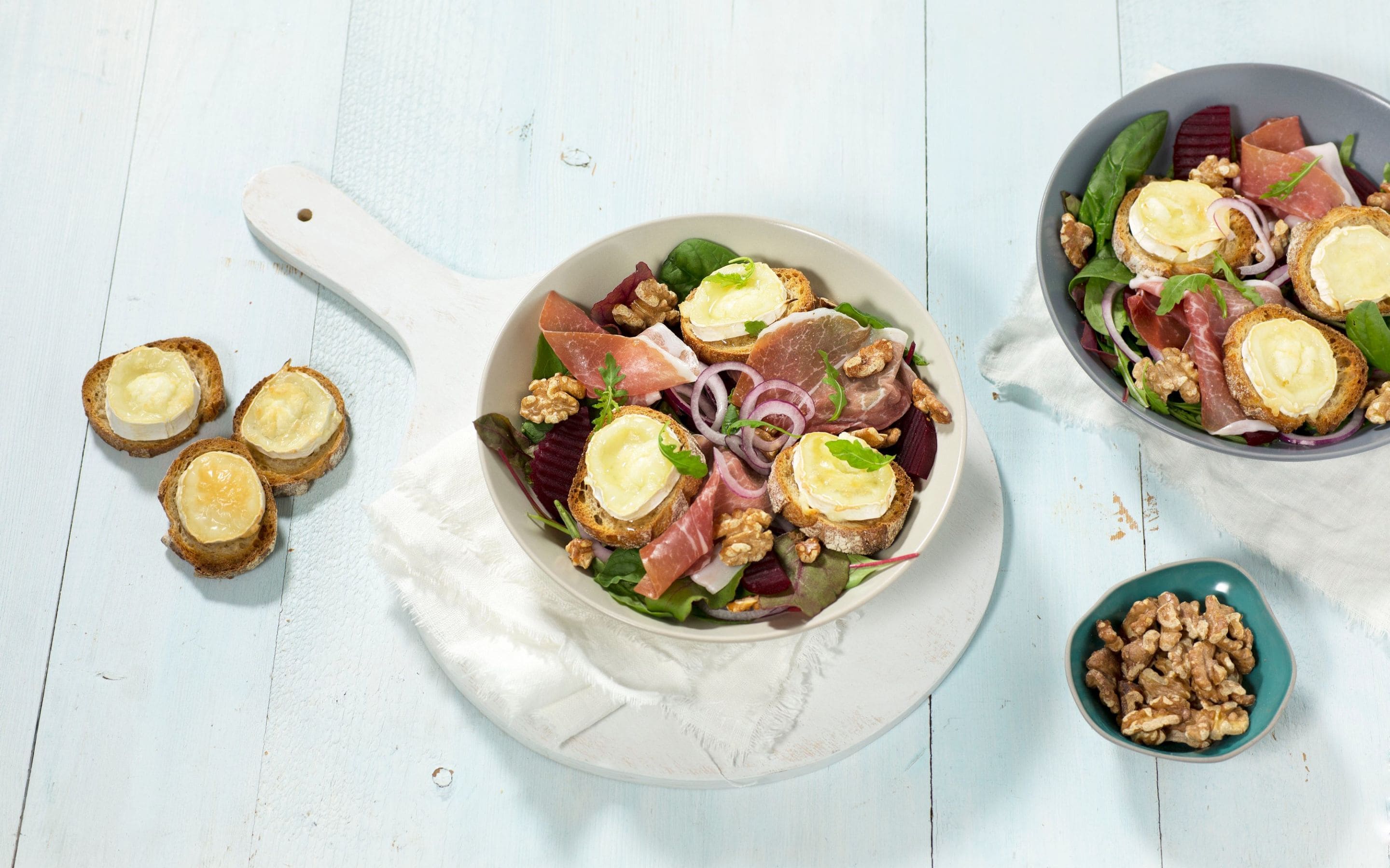 Chevresalat med valnøtter