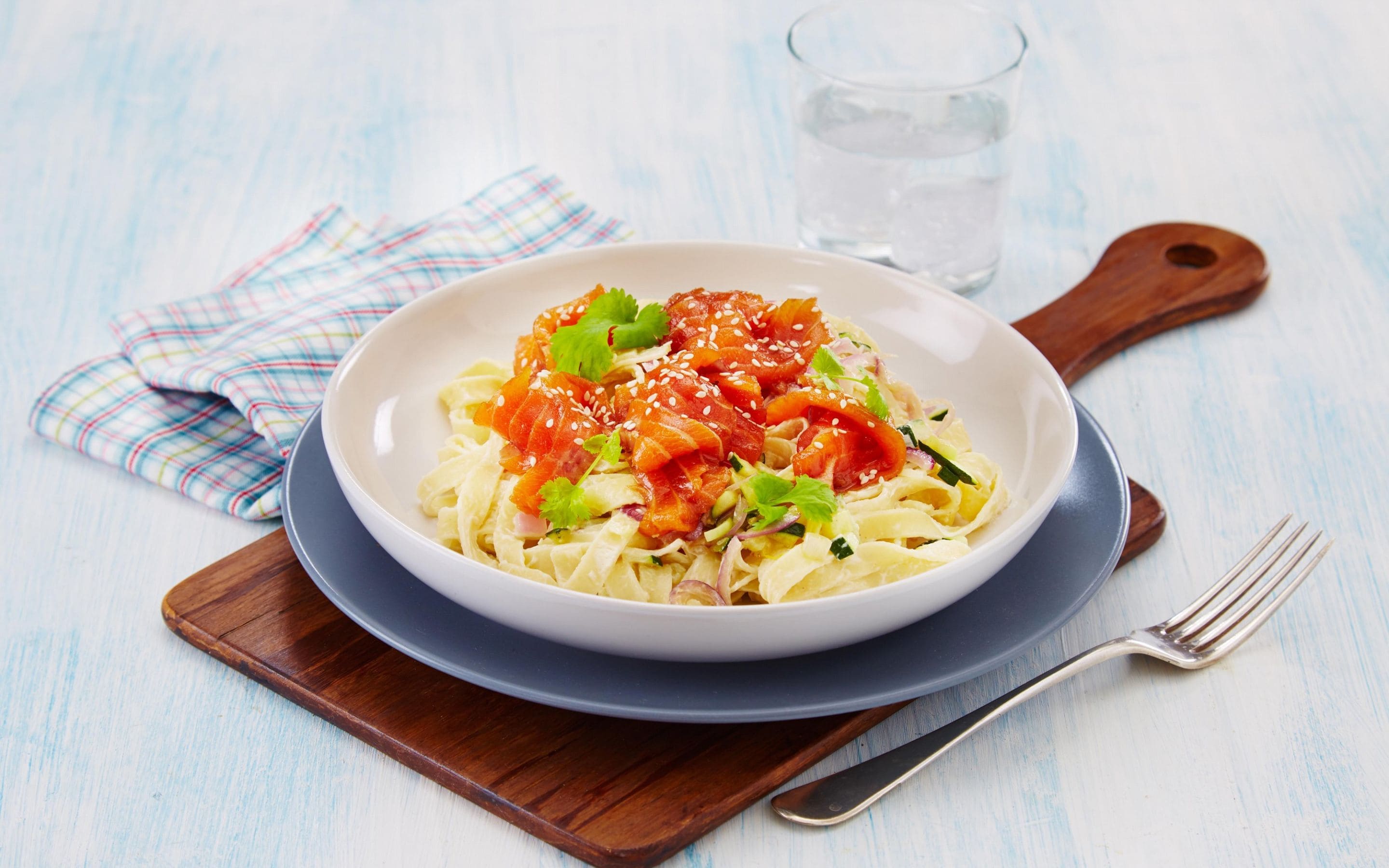 Soyamarinert salmalaks med pasta