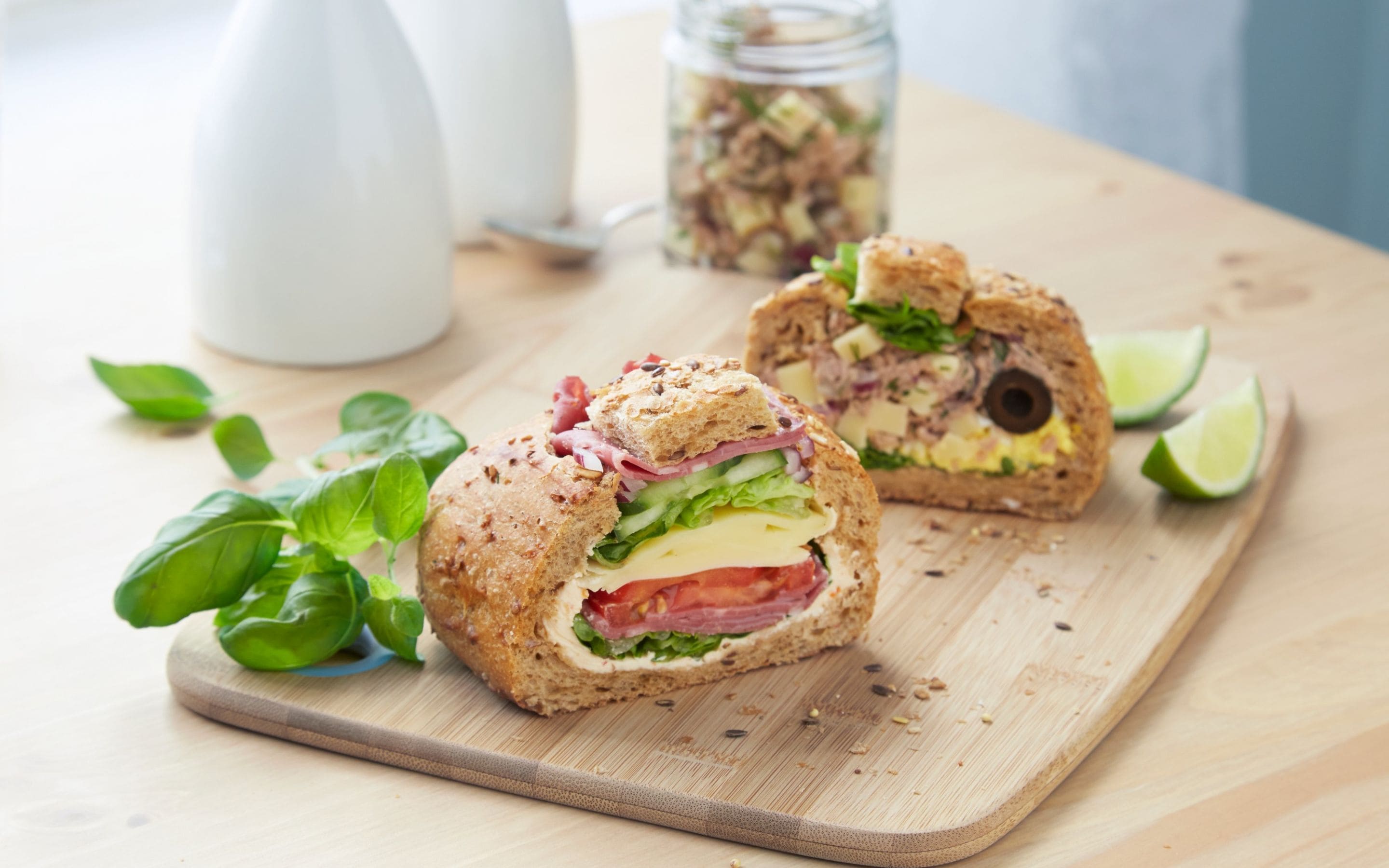 Pan Bagnat med Norvegia og okserull
