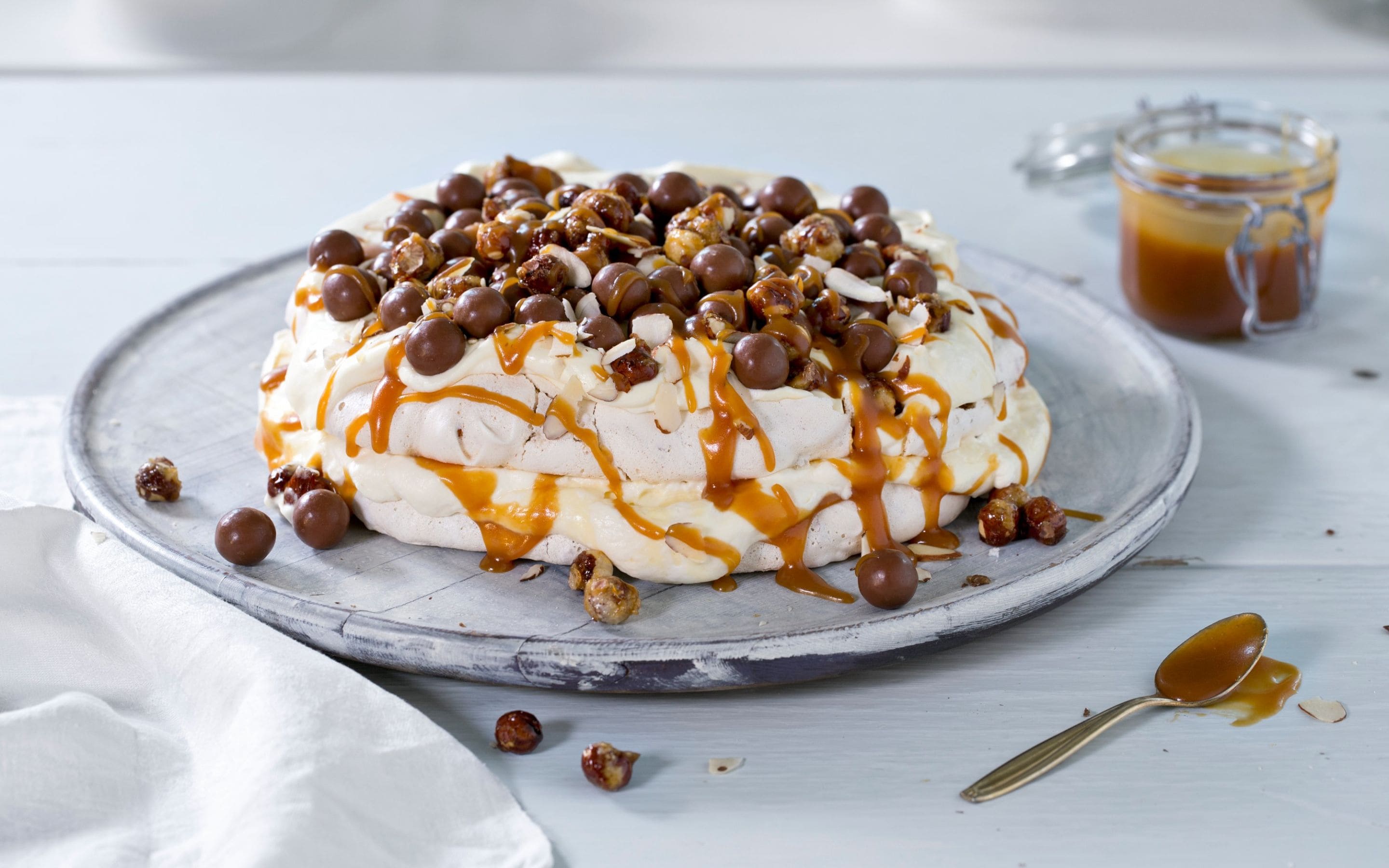 Pavlova med nøtter