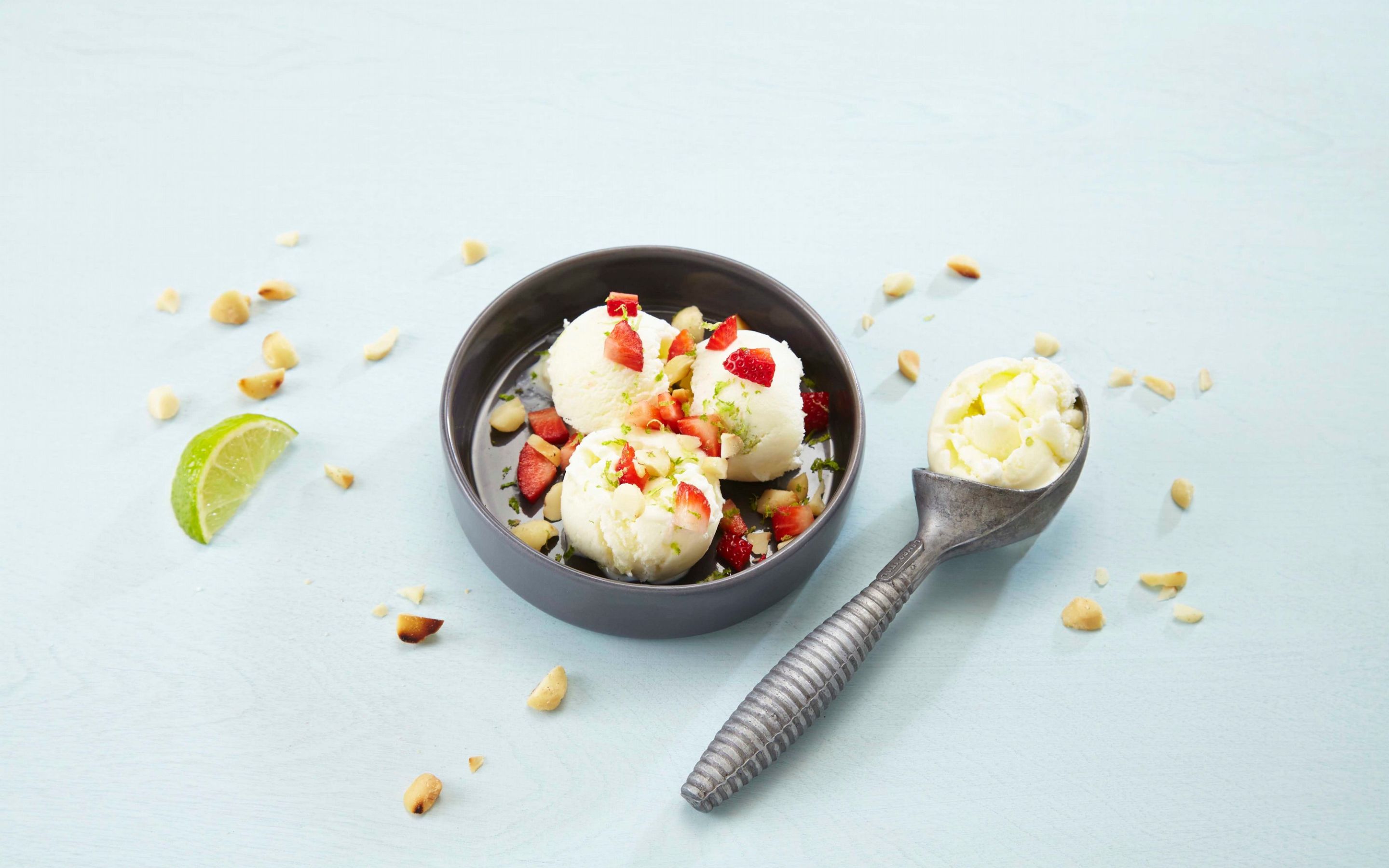 Rømmesorbet med lime