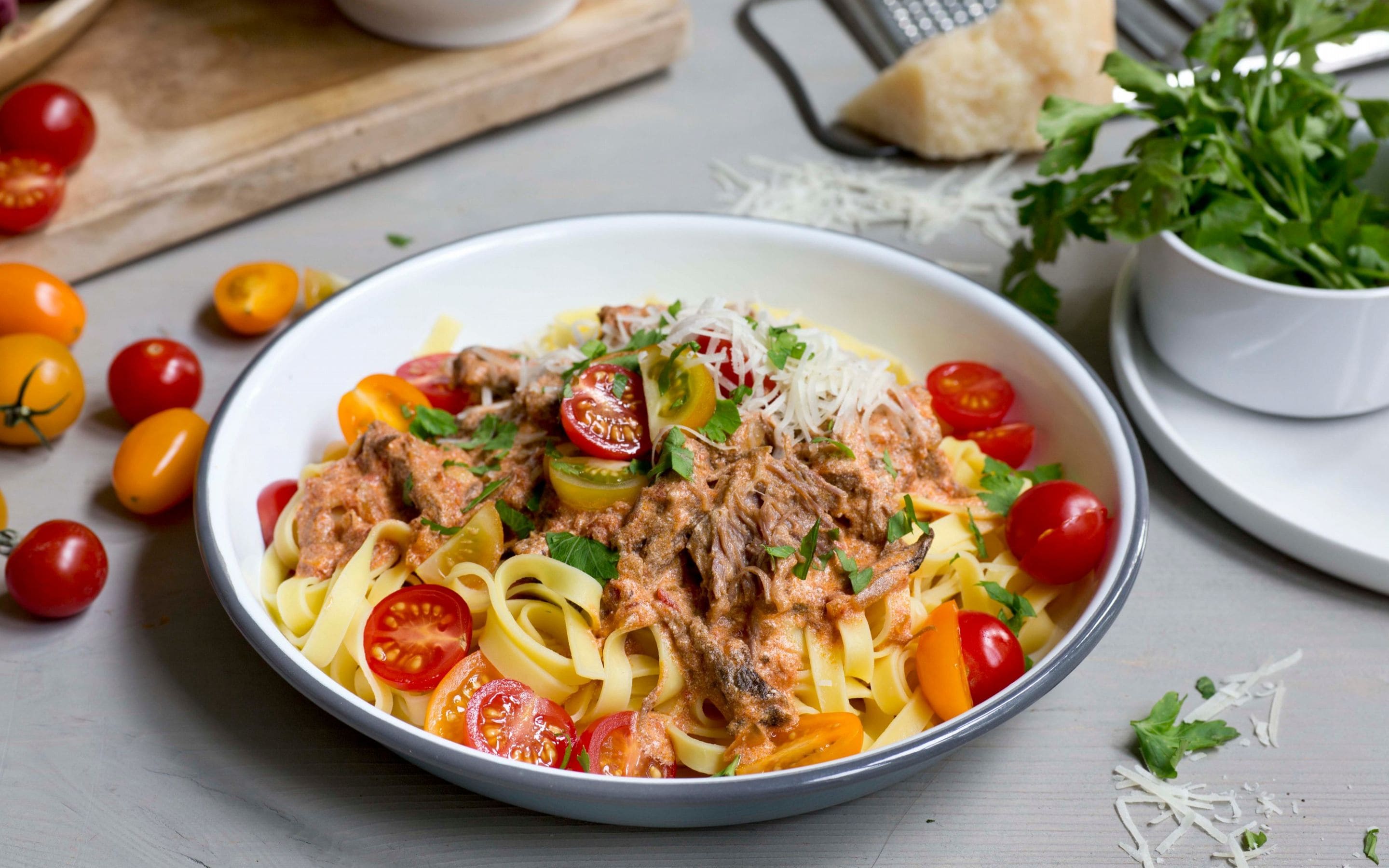 Oksehaleragu med hjemmelaget pasta