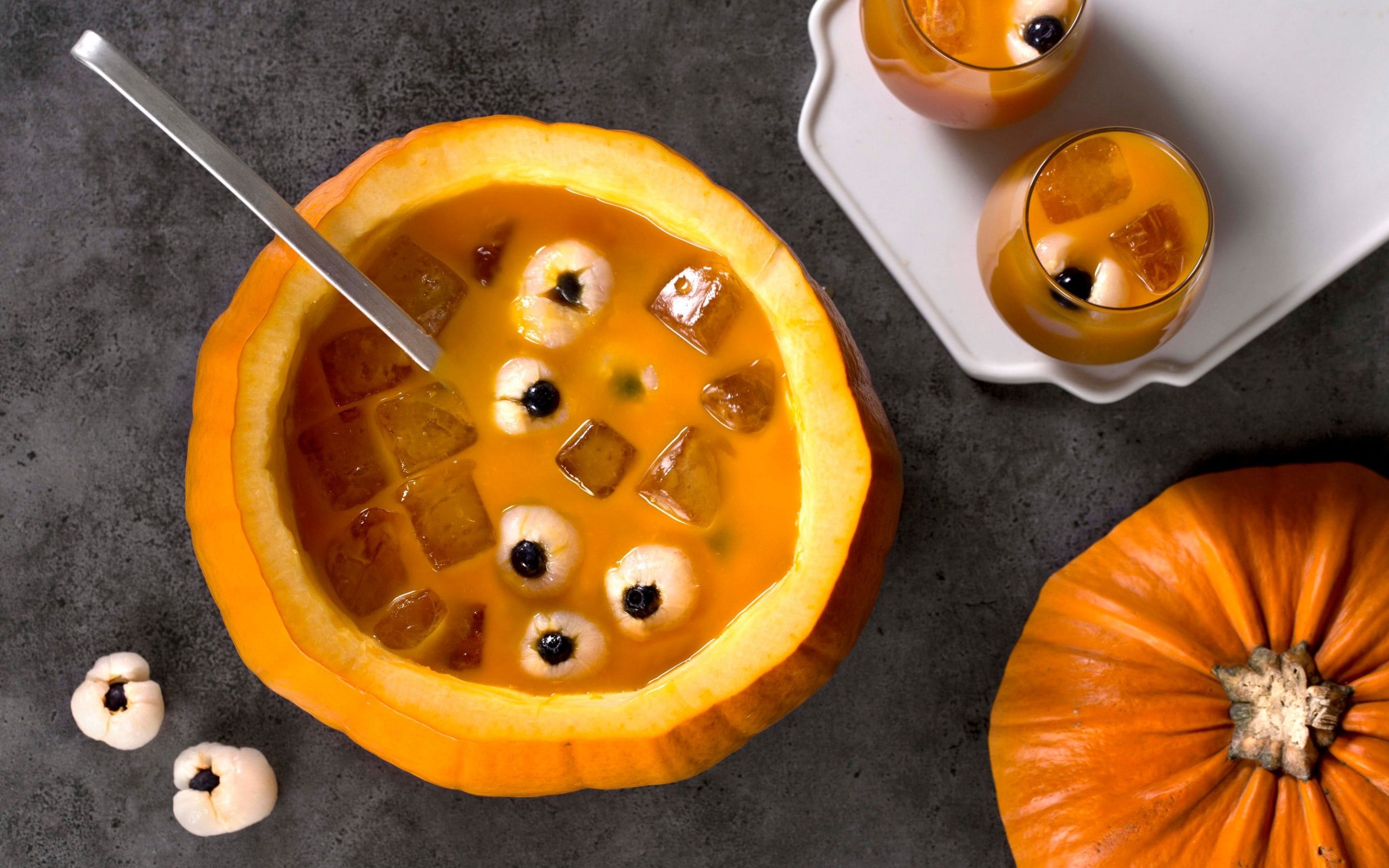 Heksedrikk med appelsin og gulrot