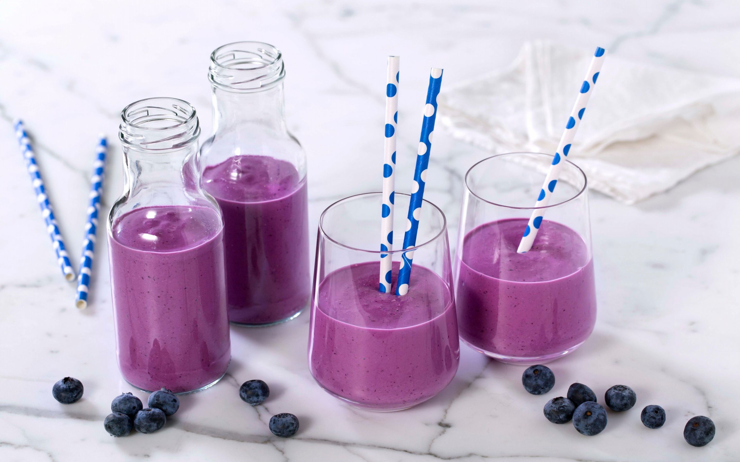 Cottage Cheese-smoothie med blåbær