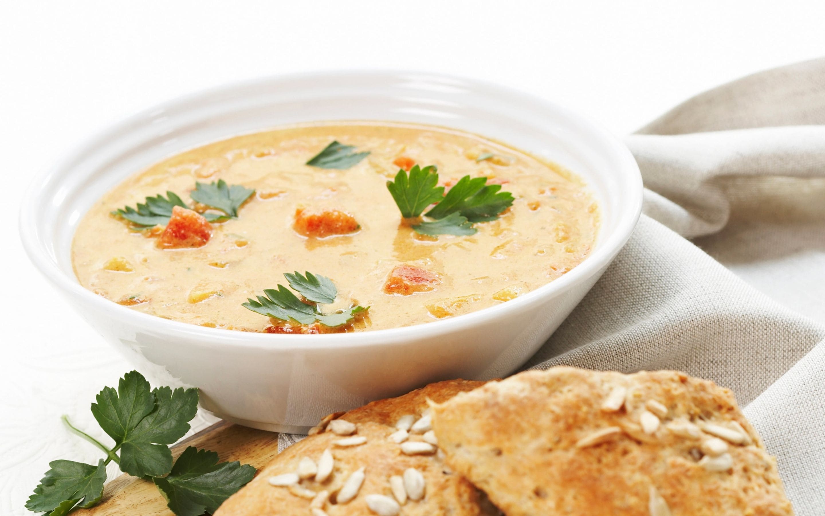 Hot suppe med grove scones
