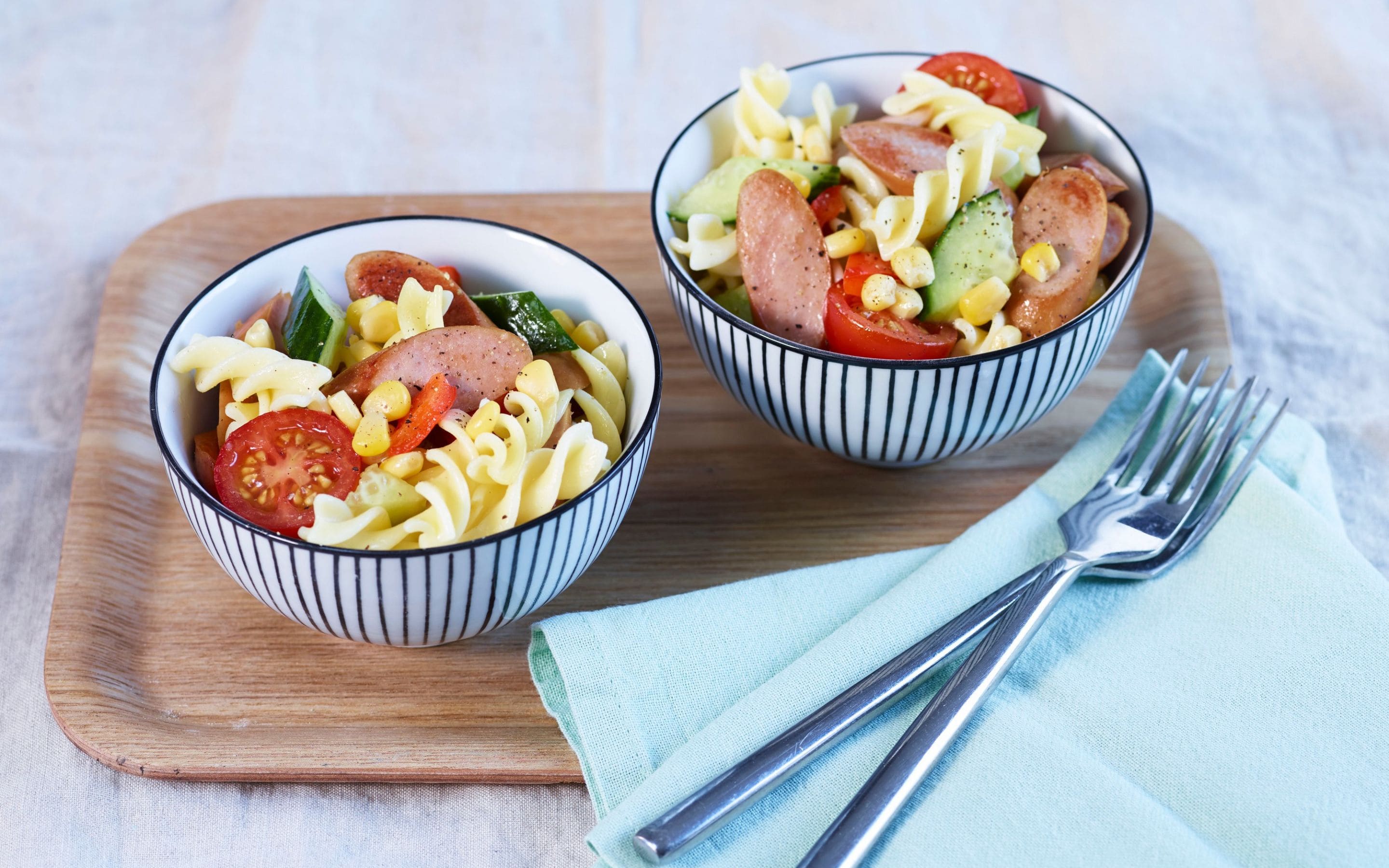 Pasta med pølser og grønnsaker