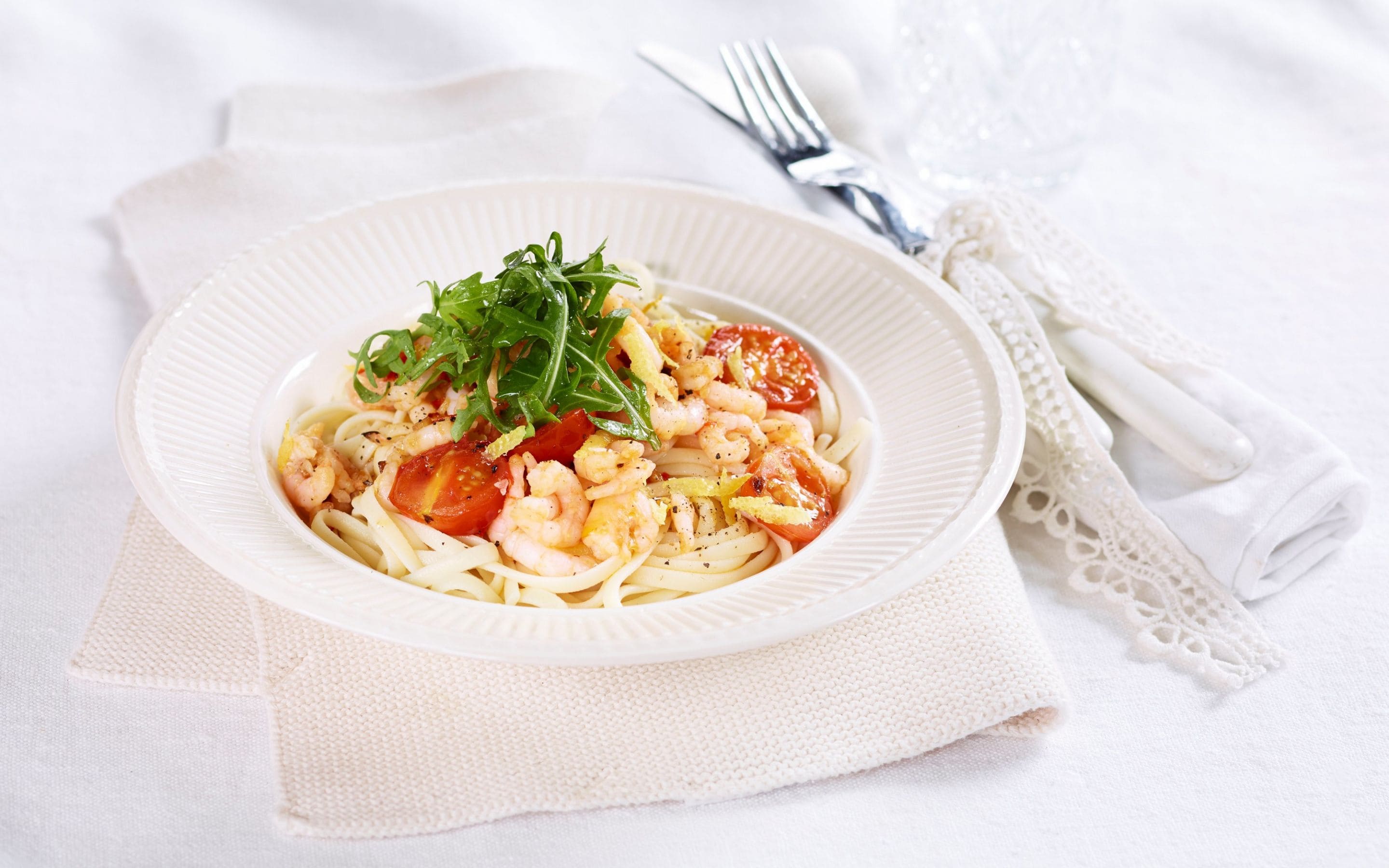 Pasta med reker og ruccola