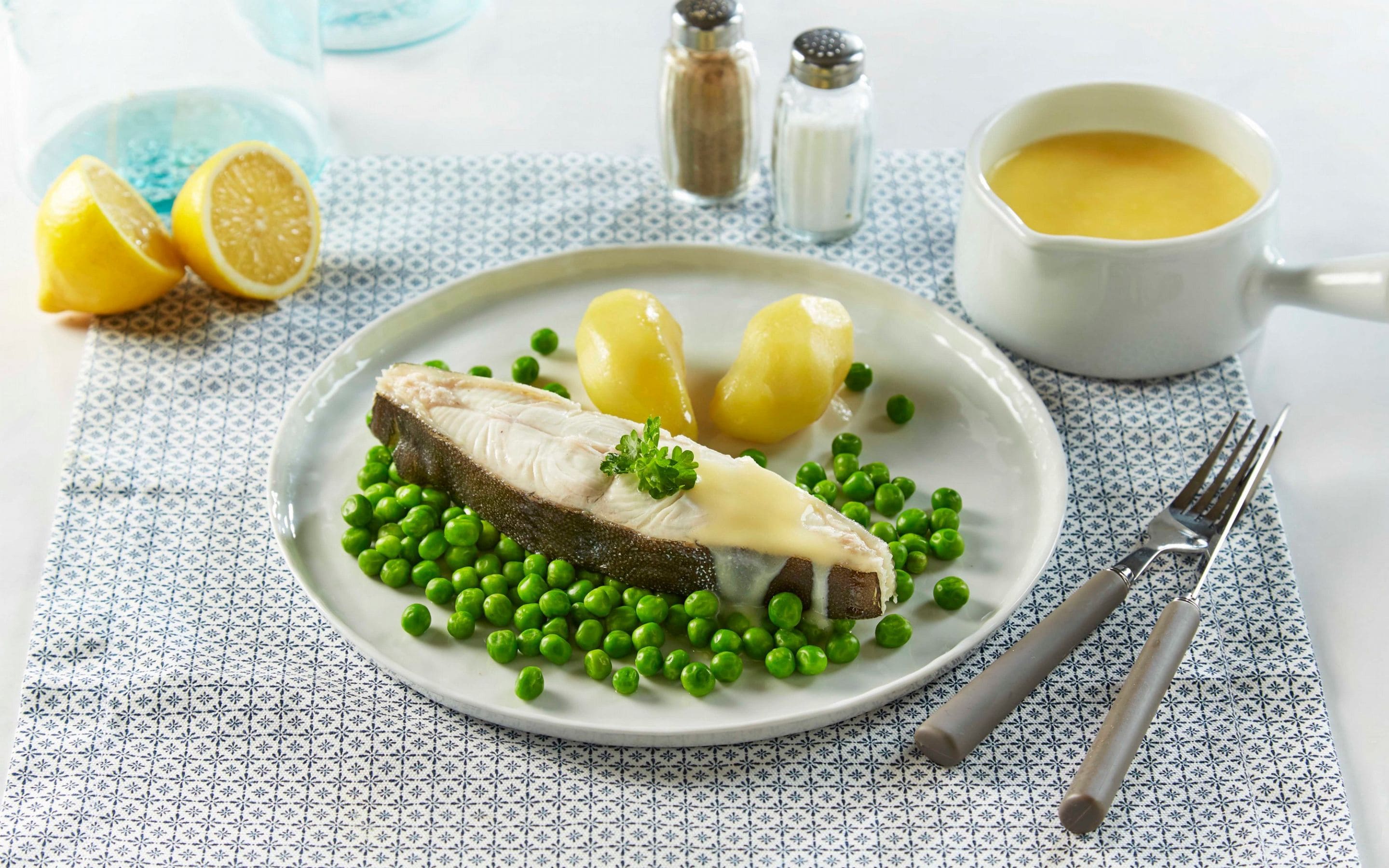Kokt kveite med hollandaisesaus