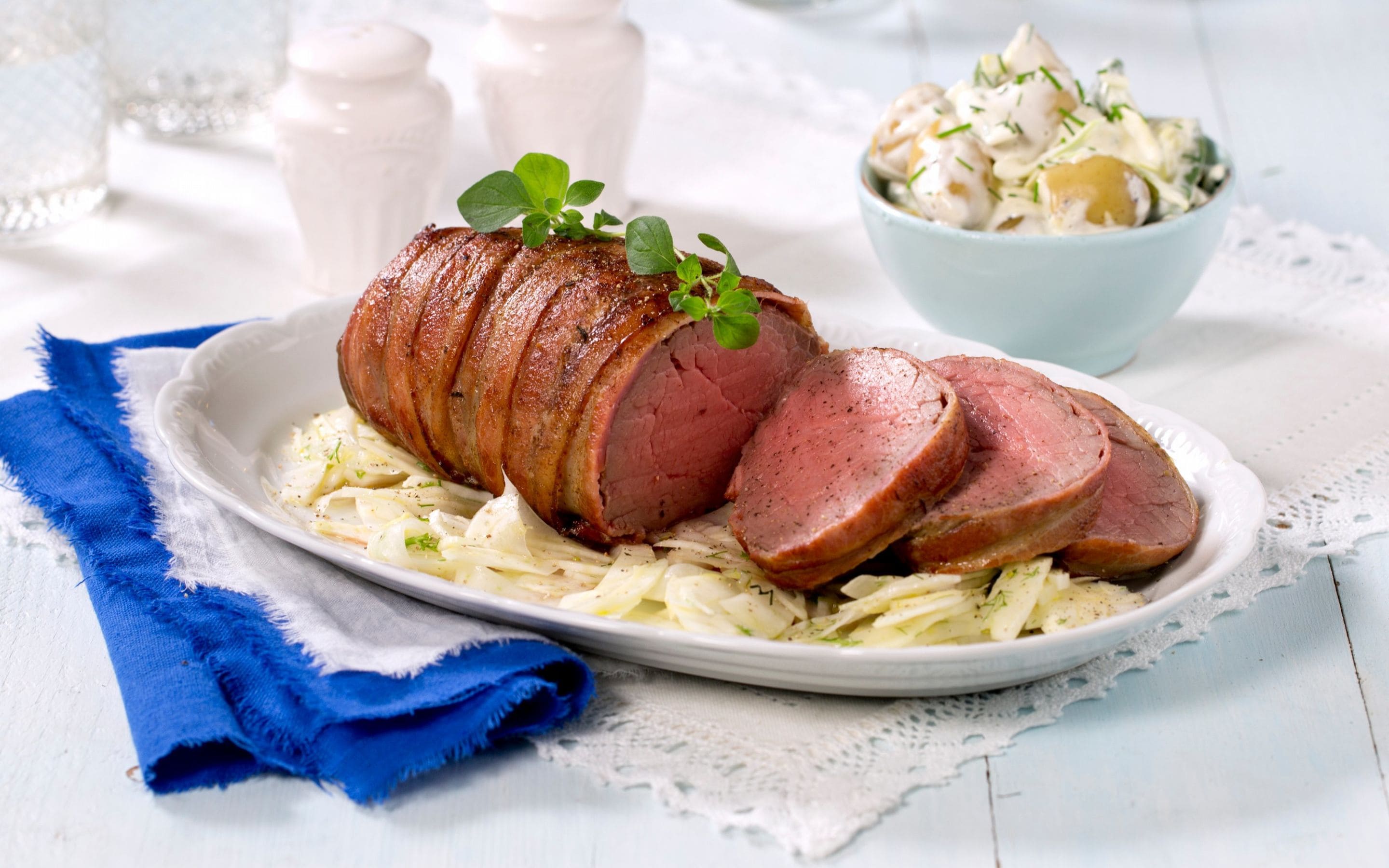 Helstekt indrefilet med potetsalat