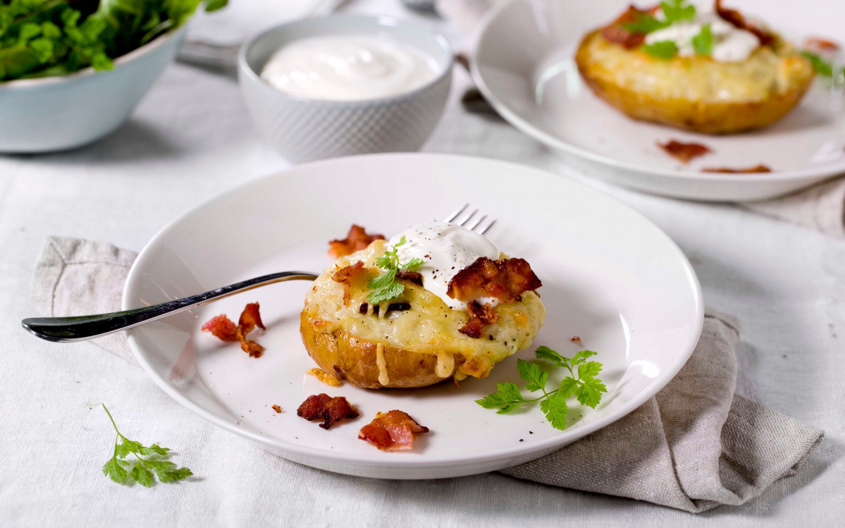 Potet med blåmuggost, rømme og bacon