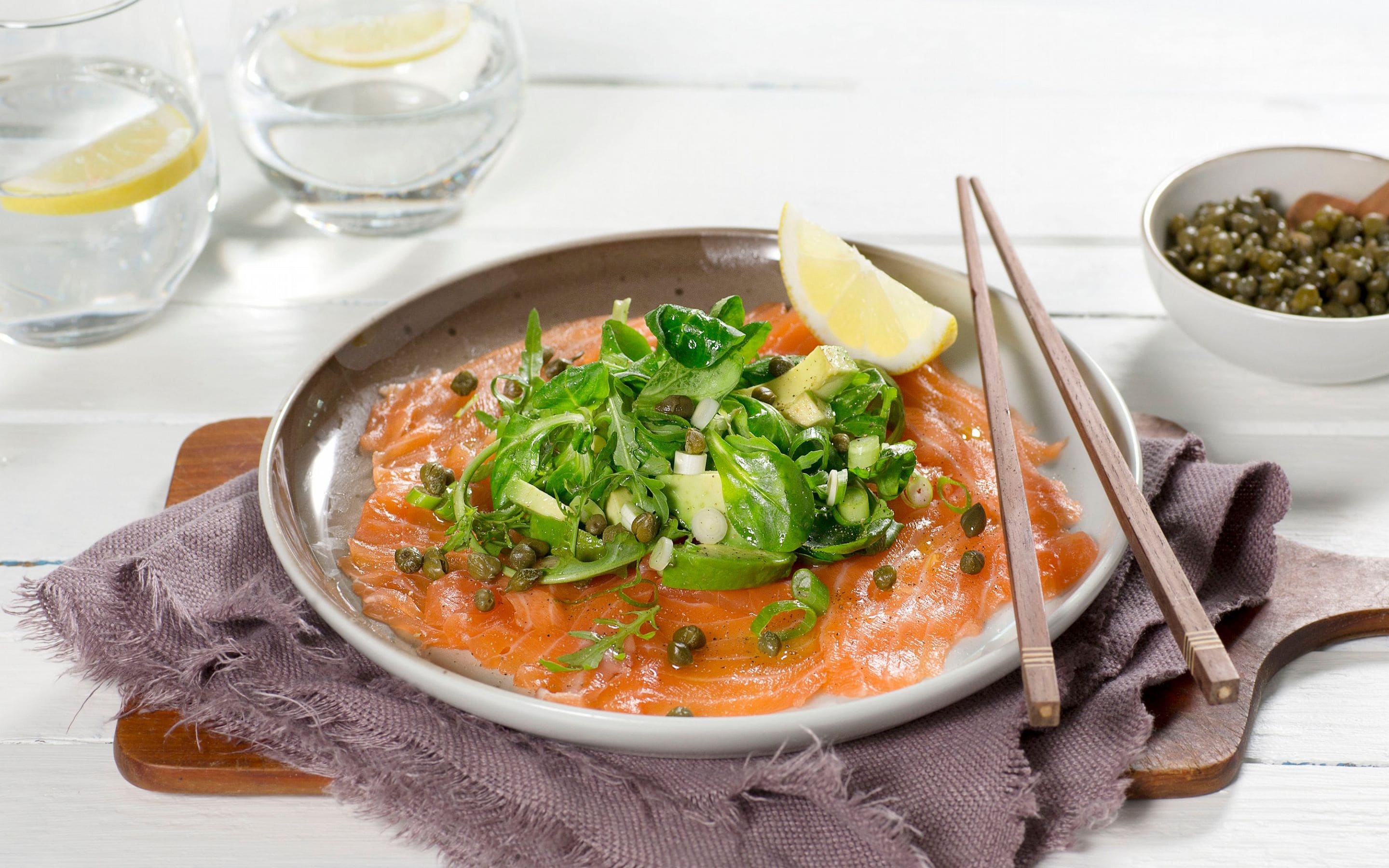 Crudo med laks og avokado