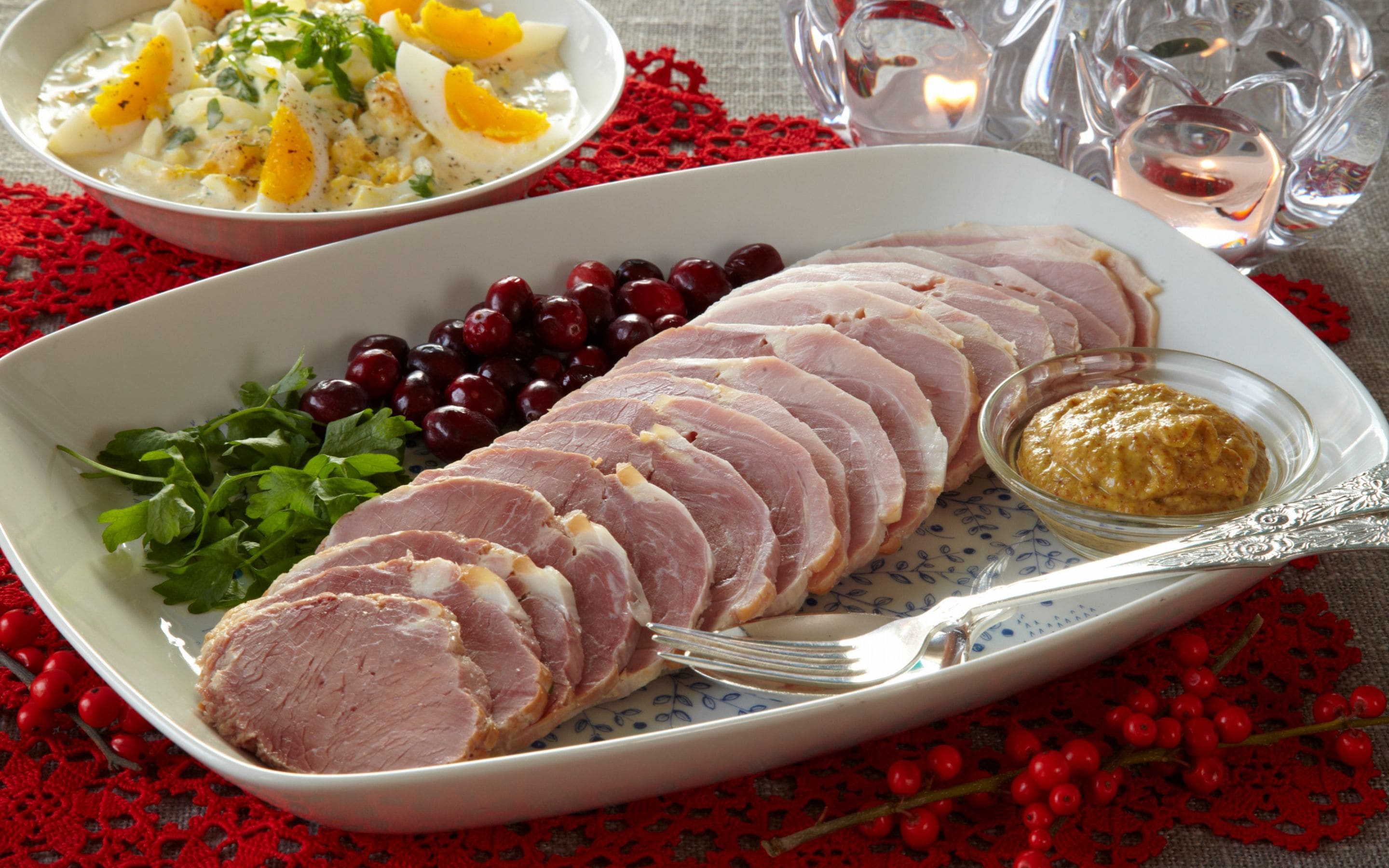 Juleskinke med eggesalat