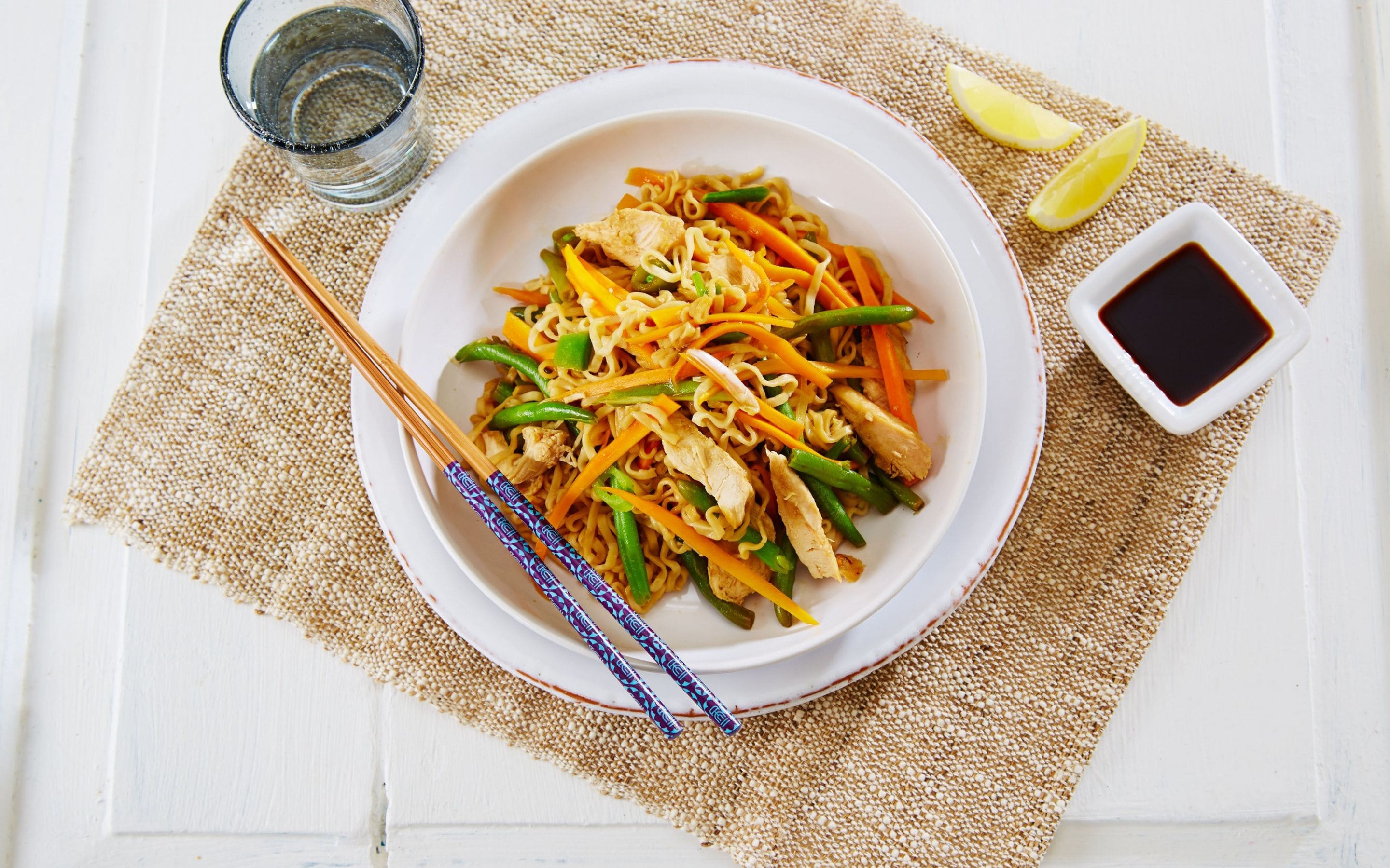 Kylling Chow Mein