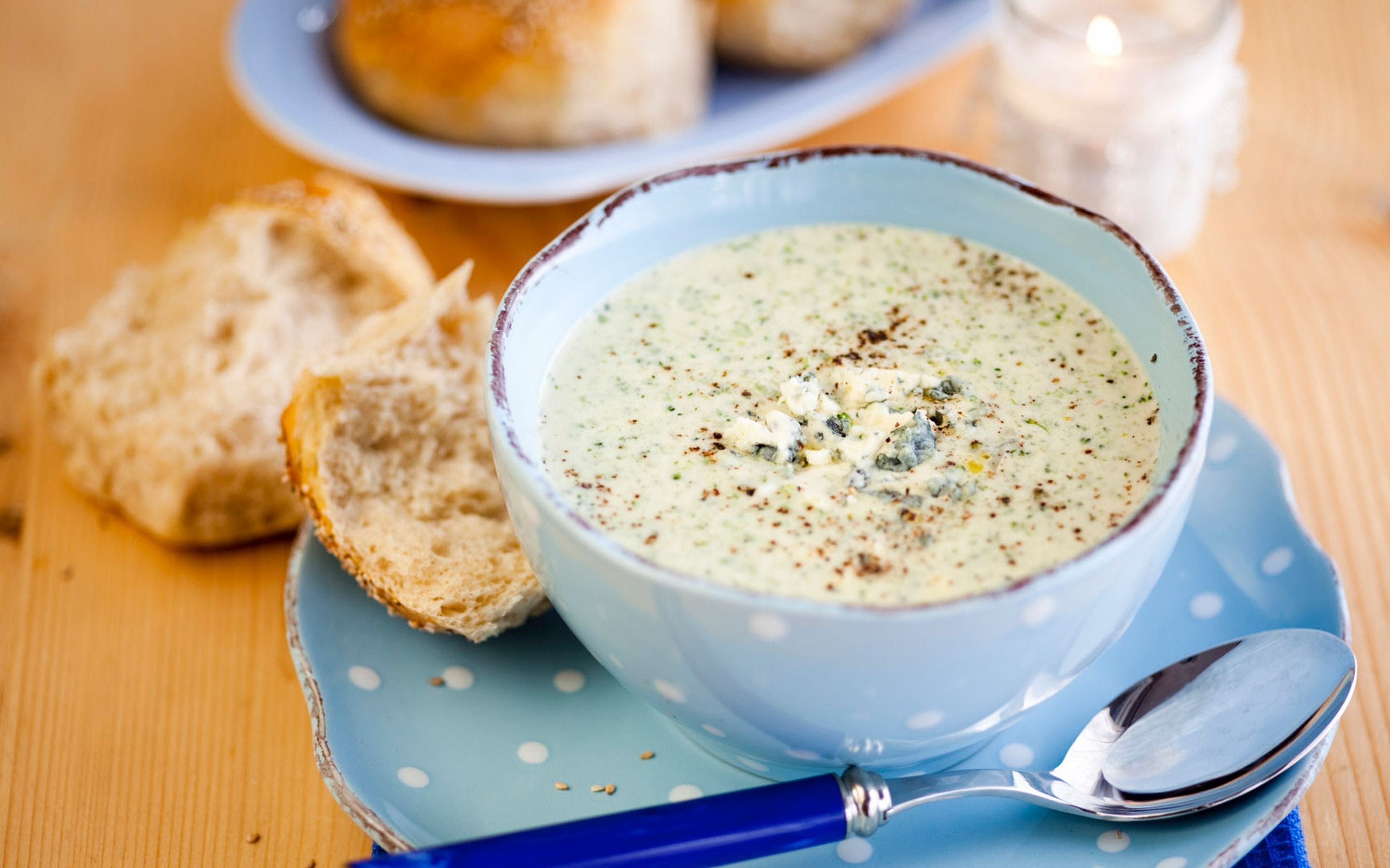 Brokkoli- og ostesuppe