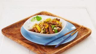 Wok med biff og grønnsaker Wok med biff og grønnsaker