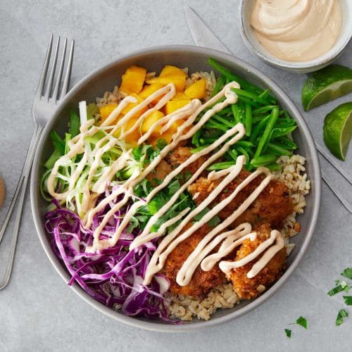 Kyllingbowl med spicy Kesam®-dressing