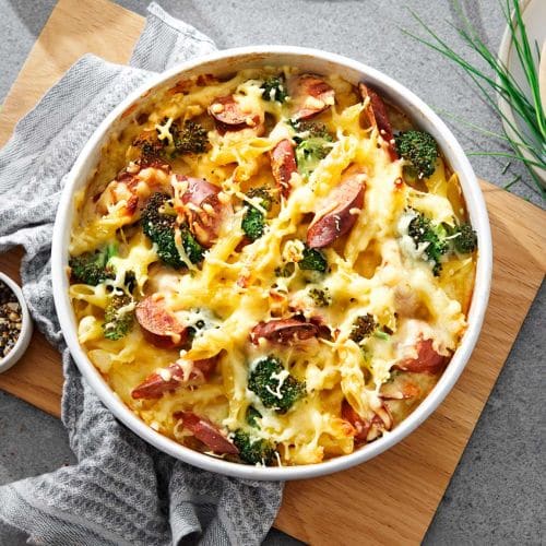 Pastaform med pølse og brokkoli
