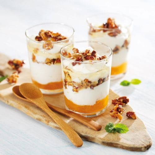 Kremet yoghurt med honning og nøtter