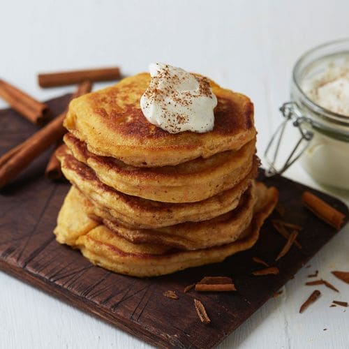 Gresskarpannekaker med kanelkrem 