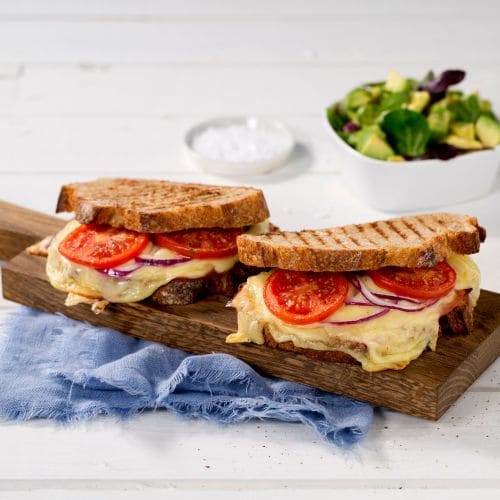 Grillet Jarlsberg®-smørbrød med avokadosalat