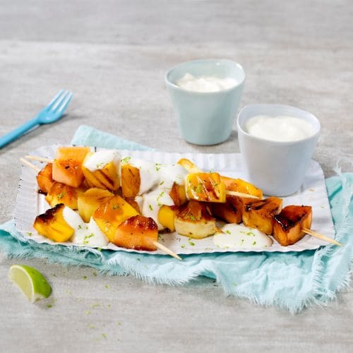 Grillet frukt med kesam