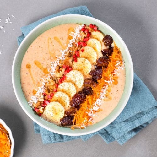 Smoothie bowl med gulrot og kokos