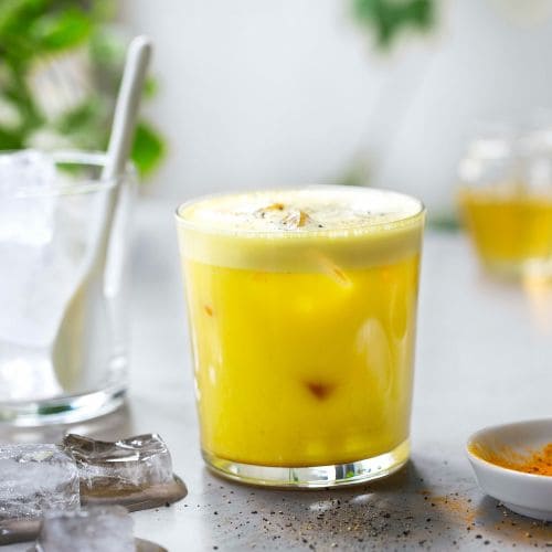 Golden milk med is