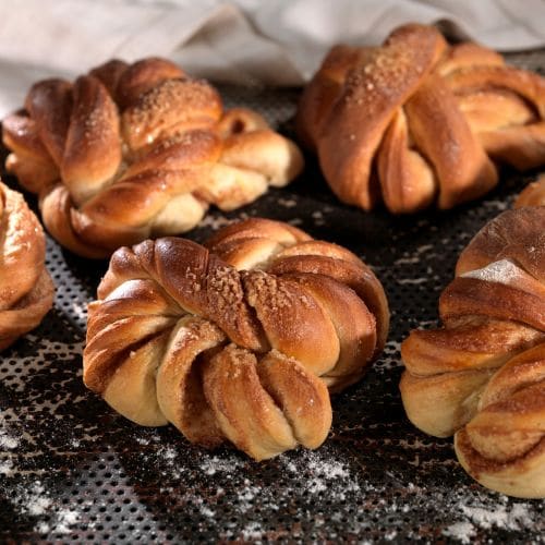 Kanelknuter fra Bakeriet i Lom