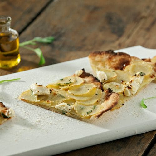 Potetpizza med Snøfrisk og salvie