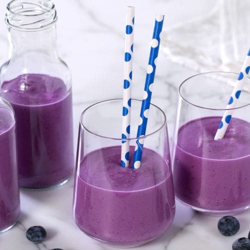 Smoothie med Cottage Cheese og blåbær