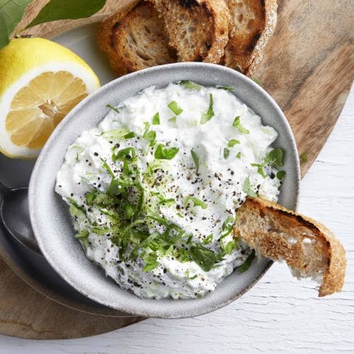    Tzatziki med TINE® Yoghurt Naturell Gresk Type