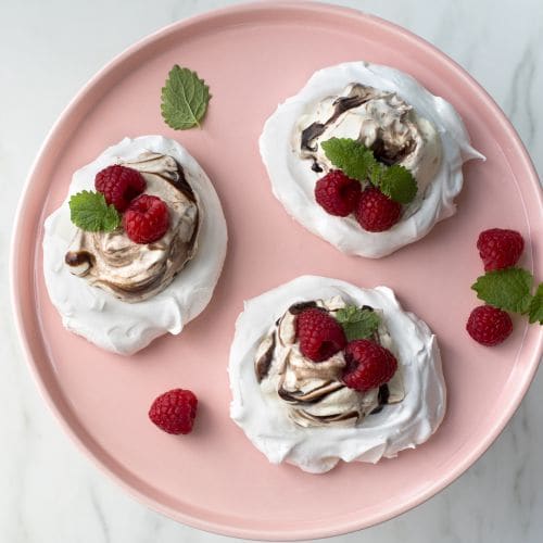 Pavlova med sjokoladekrem