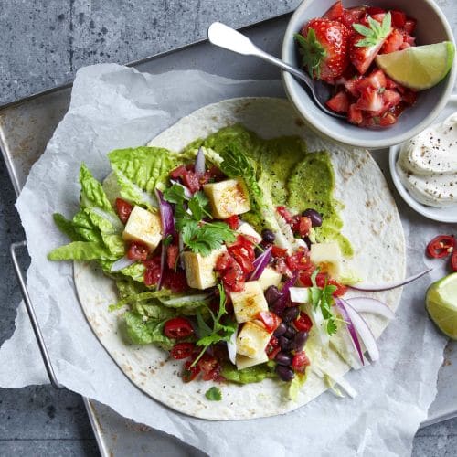 Wrap med TINE® Grill & Stek, jordbær og chili
