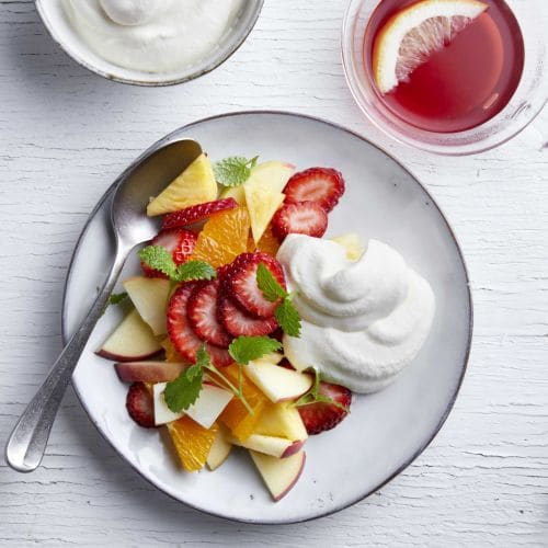 Fruktsalat med pisket krem