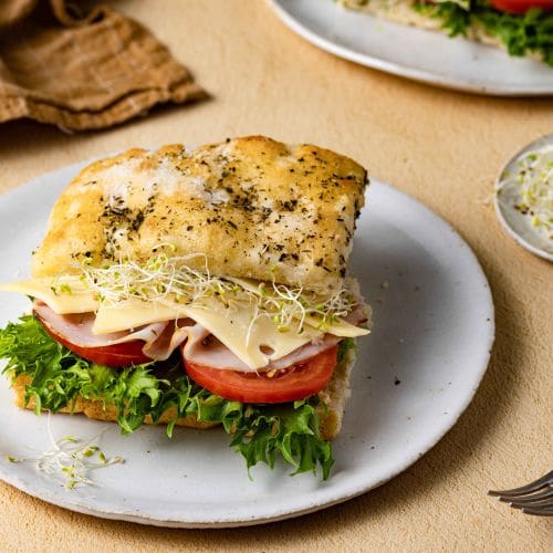 Focaccia med skinke og TINE® Norsk Alpeost