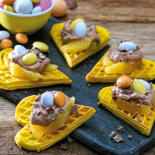 Gule vafler med sjokoladekrem og appelsin