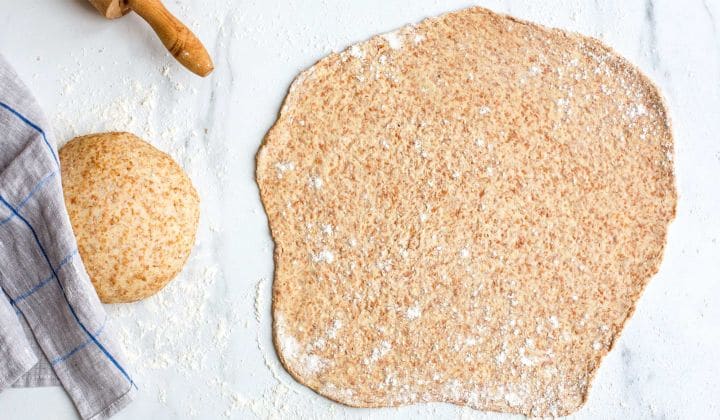 Hjemmelaget grov pizzabunn