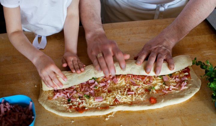 Trinn 3: Slik lager du pizzasnurrer fra Bakeriet i Lom