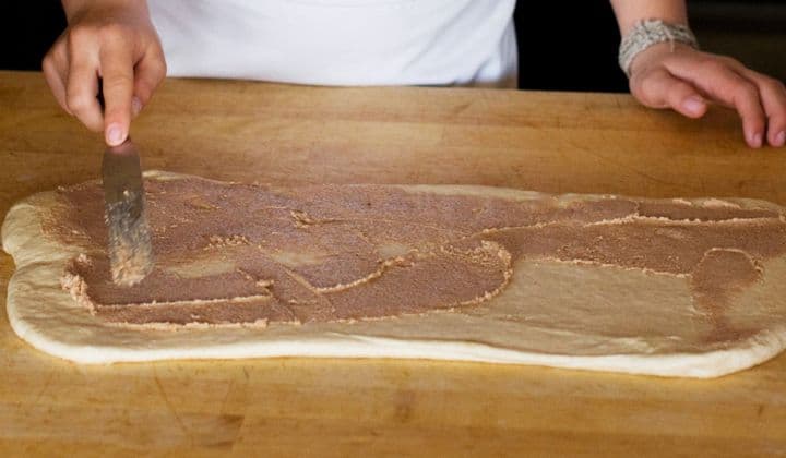 Trinn 1: Slik lager du kanelknuter fra Bakeriet i Lom