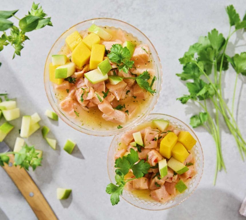 Ceviche med eple og mangojuice
