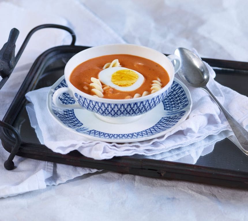 Tomatsuppe med basilikum