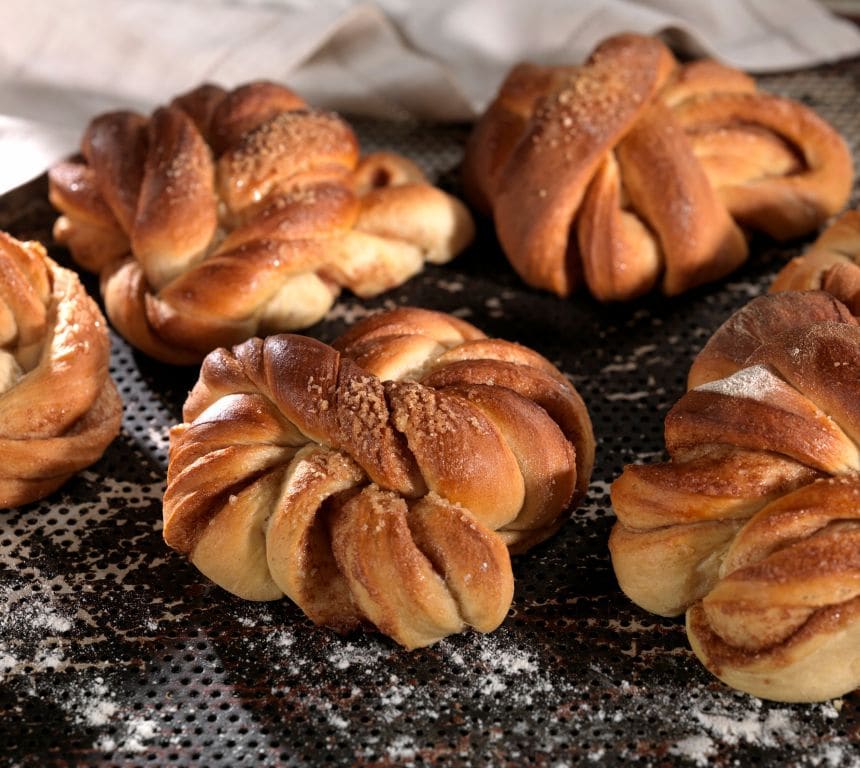 Kanelknuter fra Bakeriet i Lom
