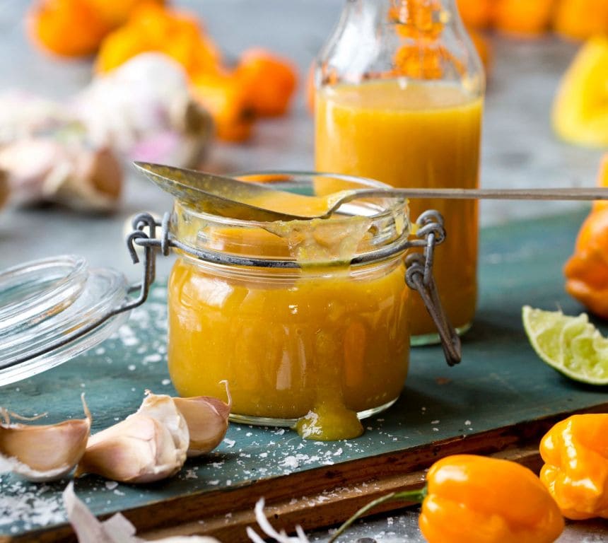 Gul habañero chilisaus med mango