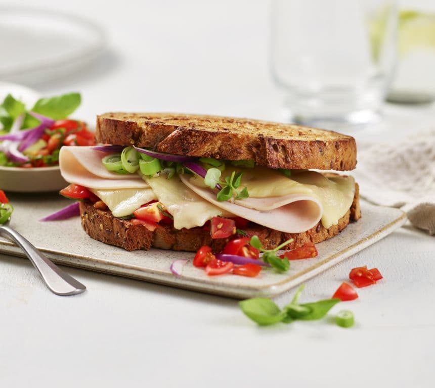 Norvegia® Lett-toast med tomatsalsa