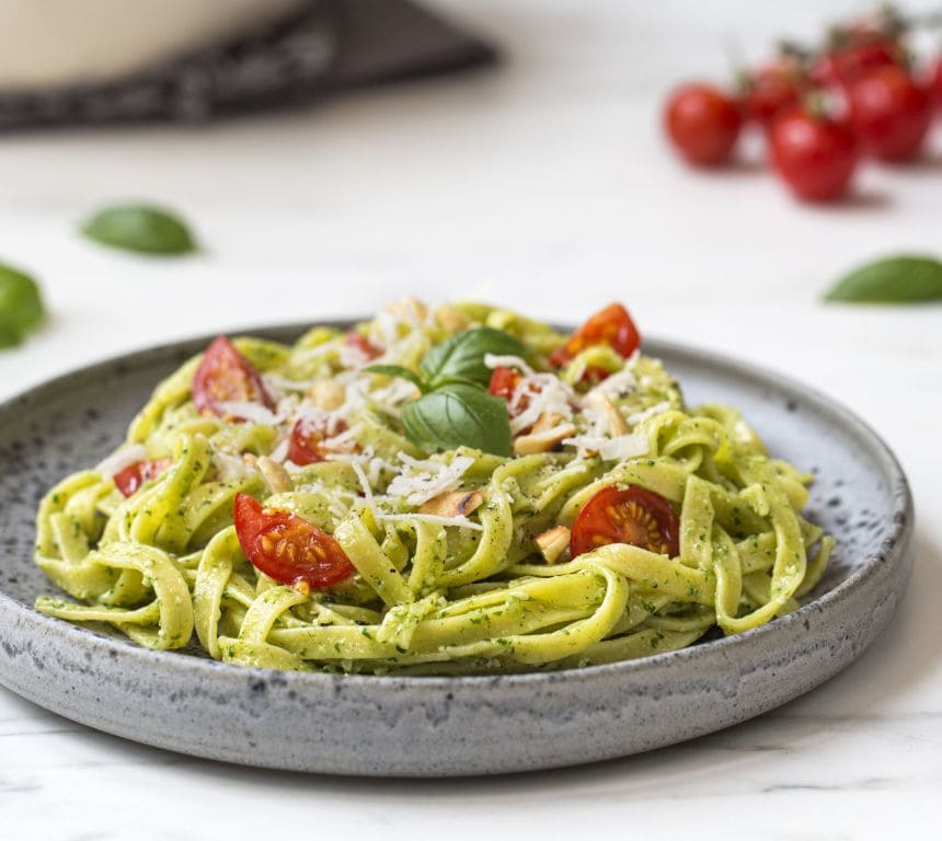 Pasta med spinatsaus