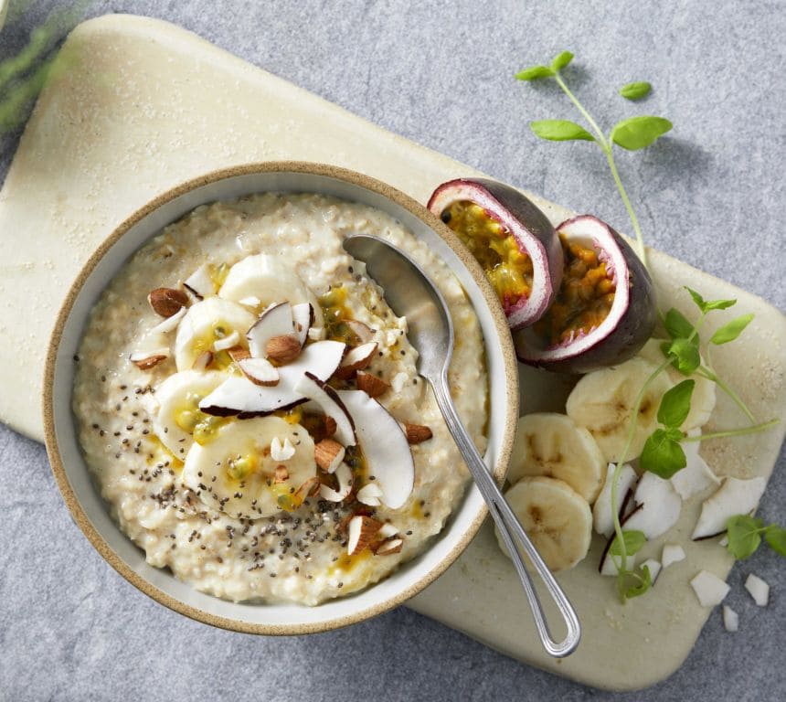 Havregrøt med banan og pasjonsfrukt