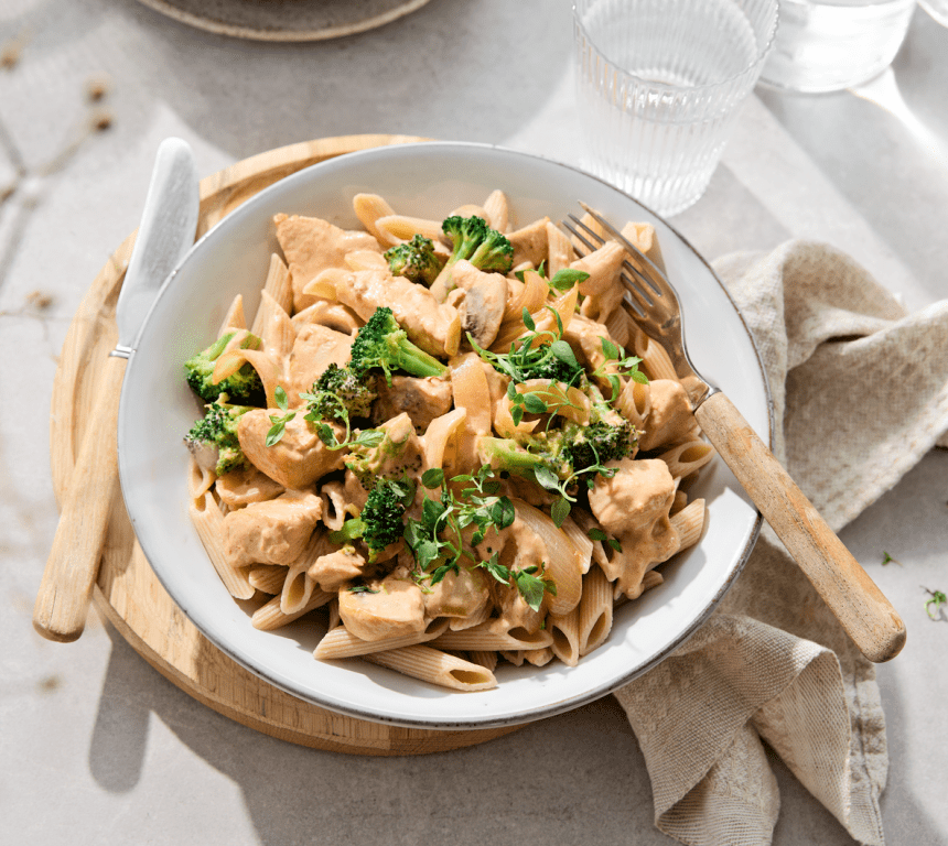 Kremet pasta med kylling og sopp