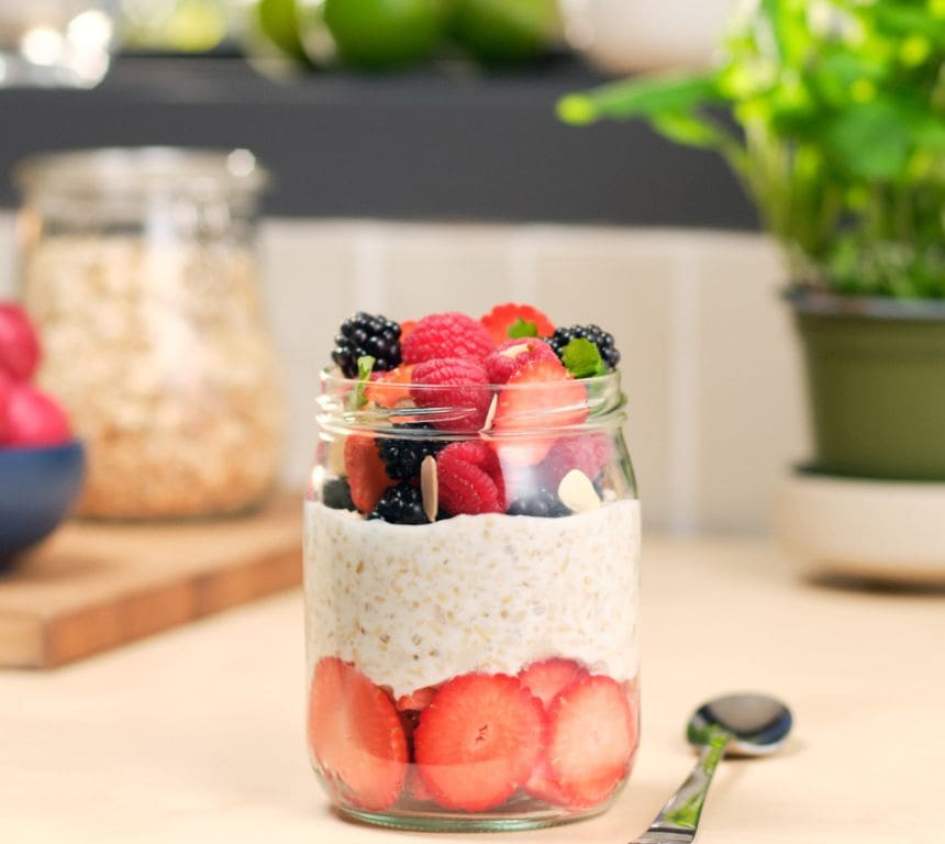 Kjøleskapsgrøt med TINE® Yoghurt Vanilje