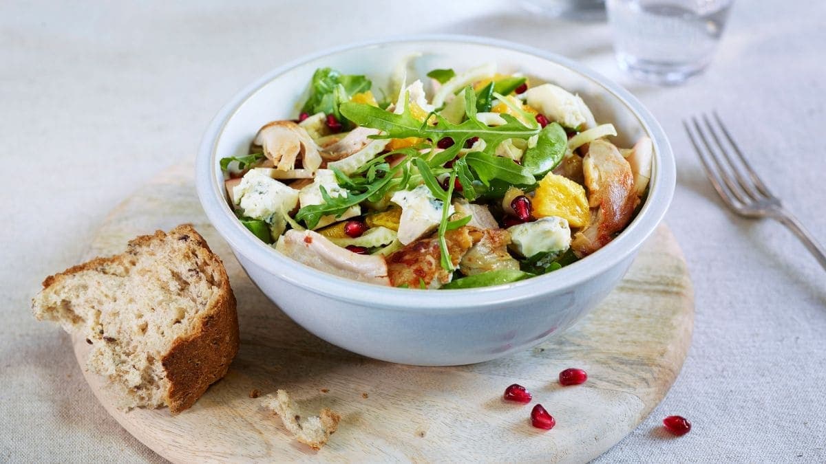 Kyllingsalat med eple, fennikel og appelsin